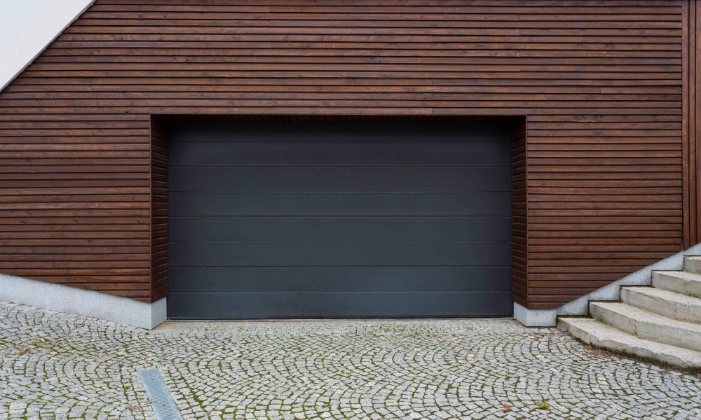 black-and-wooden-garage-2021-08-26-15-45-00-utc (1)